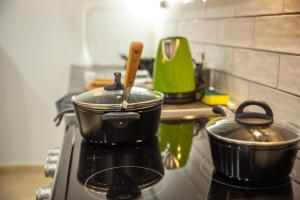 SpaceSix "DownTown Premium Loft" by #Gimispace Rentals