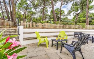 Maisons de vacances Beautiful Home In La Faute-Sur-Mer : photos des chambres