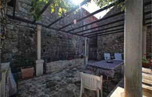 Three-Bedroom Holiday Home In Blato