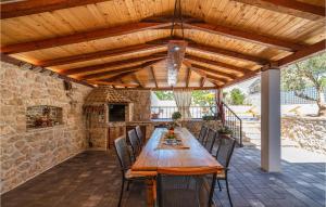 Awesome Home In Drage 