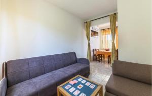 Stunning Apartment In Marcana