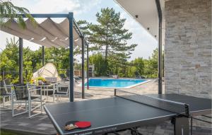 Awesome Home In Sveti Vid Miholjice 