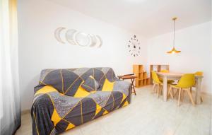 Amazing Apartment In Oropesa Del Mar