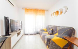 Amazing Apartment In Oropesa Del Mar