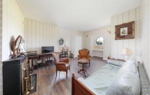 1 Bedroom Nice Apartment In Ocquerre