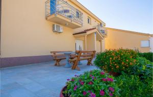 Lovely Apartment In Krvavica With Wifi