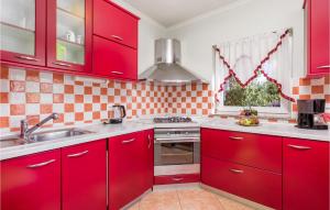 Nice Apartment In Garica With Wifi