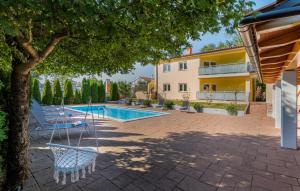 Stunning Home In Pazin 