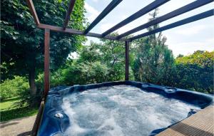 Gorgeous Home In Jakovlje With Sauna 