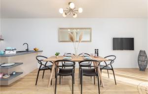 Awesome Home In Peroj With Sauna 