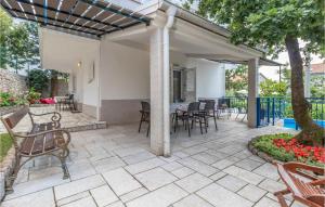 3 Bedroom Beautiful Home In Jadranovo 