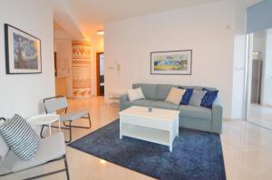 Awesome Sea & Marina View City Center 1 Bdr Flat