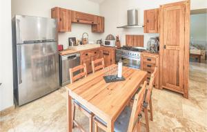 Cozy Home In Saint-Jean-De-Minervoi