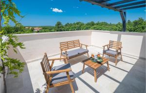 Cozy Home In Pifari With Wifi 