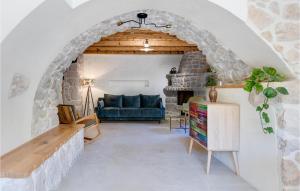 3 Bedroom Beautiful Home In Malinska