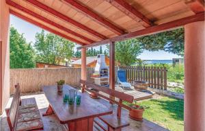 Cozy Home In Vodnjan With Wifi 