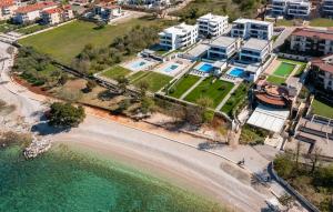 2 Bedroom Awesome Apartment In Zidarici