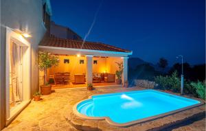 Amazing Home In Zrnovo