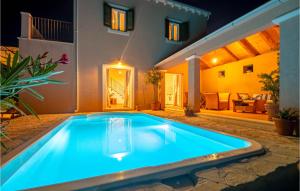 Amazing Home In Zrnovo