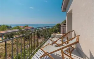 Four-Bedroom Holiday Home In Zdrelac - Ždrelac