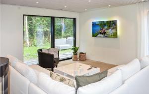 4 Bedroom Stunning Home In Ystad