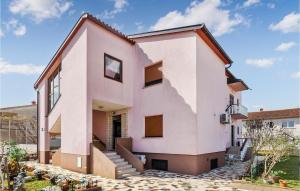 Amazing Apartment In Pula With Wifi 