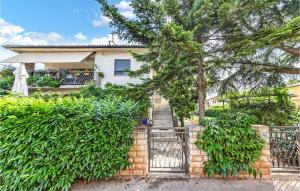 Awesome Apartment In Fazana With Wifi