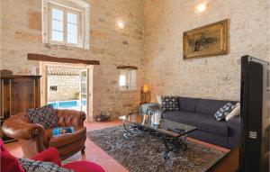 4 Bedroom Lovely Home In Kringa 
