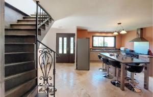 3 Bedroom Gorgeous Home In Chilhac