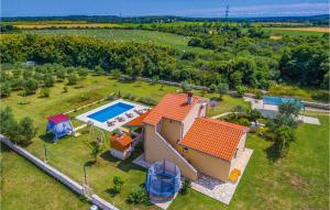 3 Bedroom Gorgeous Home In Sisan