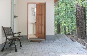 Amazing Home In Nideggen With Wifi