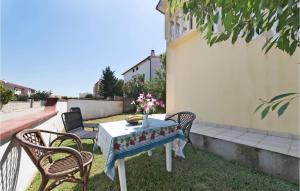 1 Bedroom Cozy Apartment In Pula