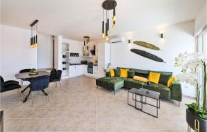 3 Bedroom Nice Apartment In Marina 