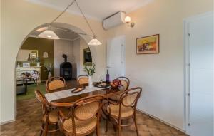 Lovely Apartment In Susanj With Wifi