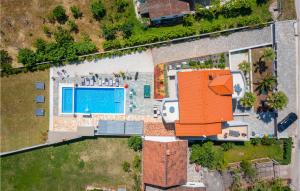 Beautiful Home In Pula With Jacuzzi