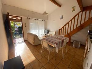 Maisons de vacances Maison classee avec jardinets a 800m de la plage : photos des chambres