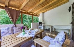 5 Bedroom Awesome Home In Labin 