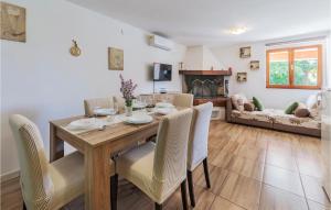 5 Bedroom Awesome Home In Labin 