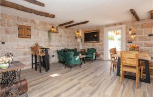 Awesome Home In Cista Provo