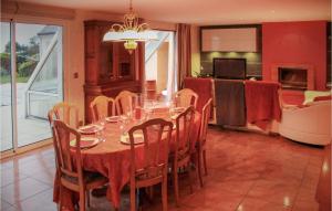 Maisons de vacances Beach Front Home In Plougonvelin : photos des chambres