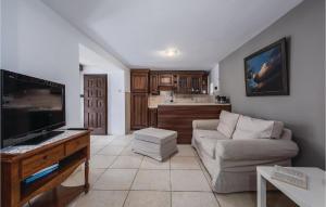 Gorgeous Home In Bale With Wifi 