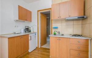 1 Bedroom Nice Apartment In Krk