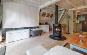 Awesome Home In Rekem-Lanaken With Wifi