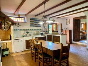 La casa di Francesco Incantevole casale di campagna with pool piscina