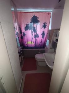 Small Double Room, bed 140x200cm, in very quiet and cosy house!