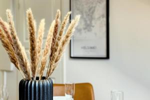 Central Skyroom - Sauna, Family-Friendly & City Skyline Views