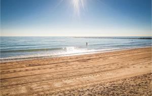 Beautiful Apartment In El Campello