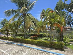 Apto Térreo Mobiliado com Piscina - 400m da Praia de Taperapuan, Próximo ao Axé Moi- Golden Dolphin Residence