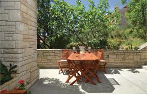 Nice Apartment In Rabac With Kitchen 