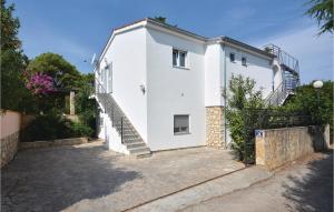 One-Bedroom Apartment In Stari Grad